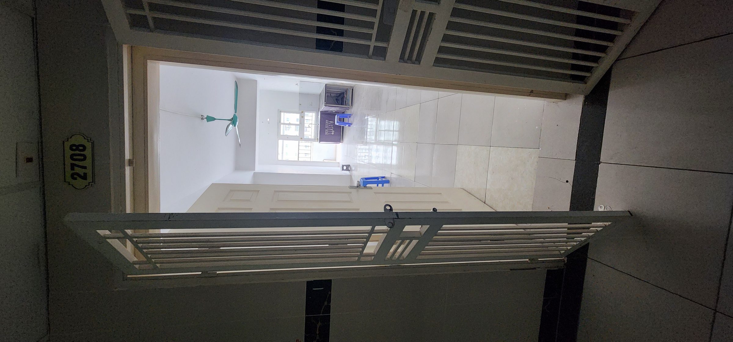 Cho thuê căn hộ 2 ngủ, 2 tắm tại khu đô thị Linh Đàm lâu dài, giá hợp lý, để ở và làm văn phòng.