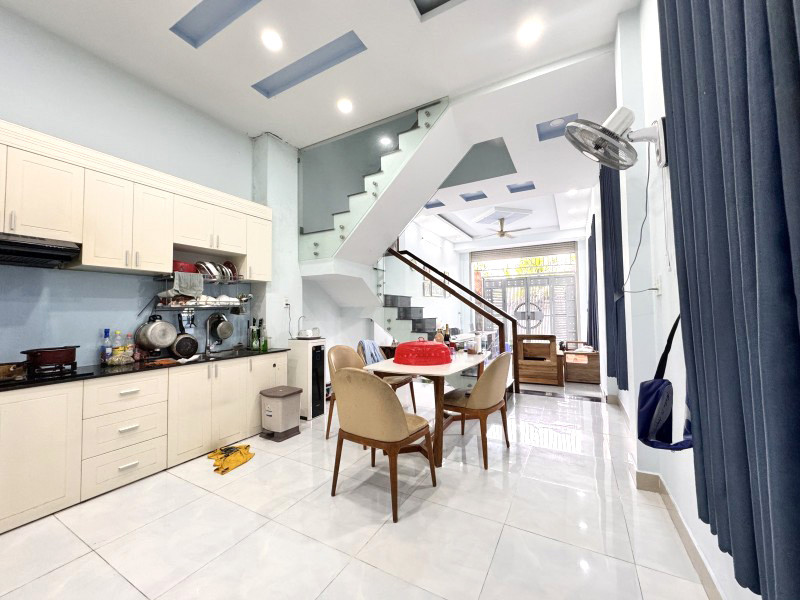 Bán Nhà Đẹp 3 Tầng Khu VIP Linh Đông – Gần Phạm Văn Đồng – Hẻm Xe Hơi –81m2 - Ngang 6m Hiếm Có – Giá Chỉ 7.7 Tỷ!