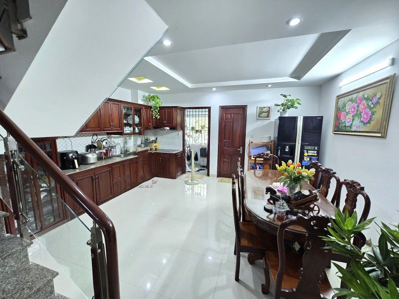 Hiếm! Nhà 100m² Hẻm Xe Hơi 8m Linh Đông – Gần Phạm Văn Đồng – Nội Thất Đẹp – Chỉ 4.8 Tỷ!