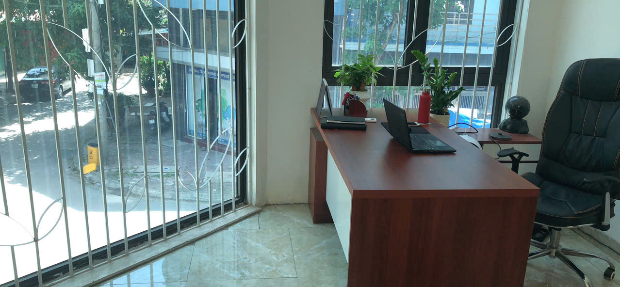 chính chủ cho thuê văn phòng tầng 2, đủ nội thất , có bàn giám đốc, bàn để hồ sơ, bàn tiếp khách

phù hợp làm văn phòng đại diện.