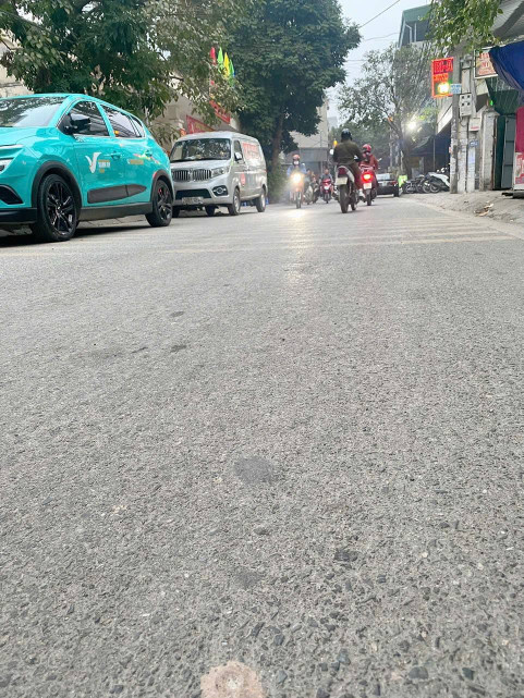 Cho thuê nhà ngõ 649 Lĩnh Nam, ô tô, 4 tầng x 25m2, 2 ngủ, 7.5 Triệu VP, ở gđ, nhóm,kd onl