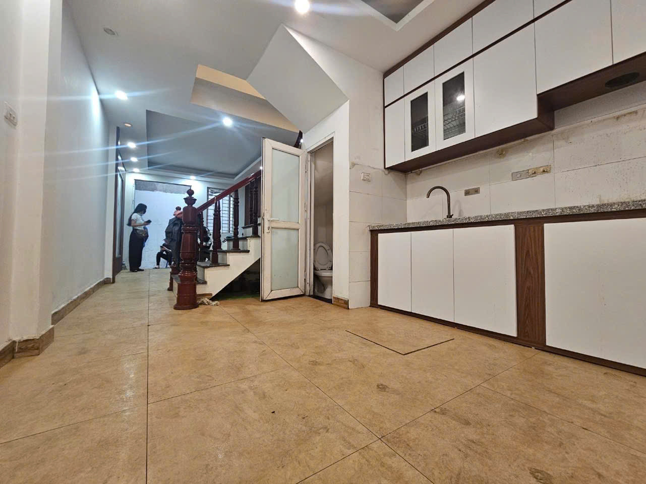 Bán Căn Nhà Lĩnh Nam Kéo Dài 36M 4 Tầng 4 Phòng Giá 4.75 Tỷ Sổ Đỏ Riêng