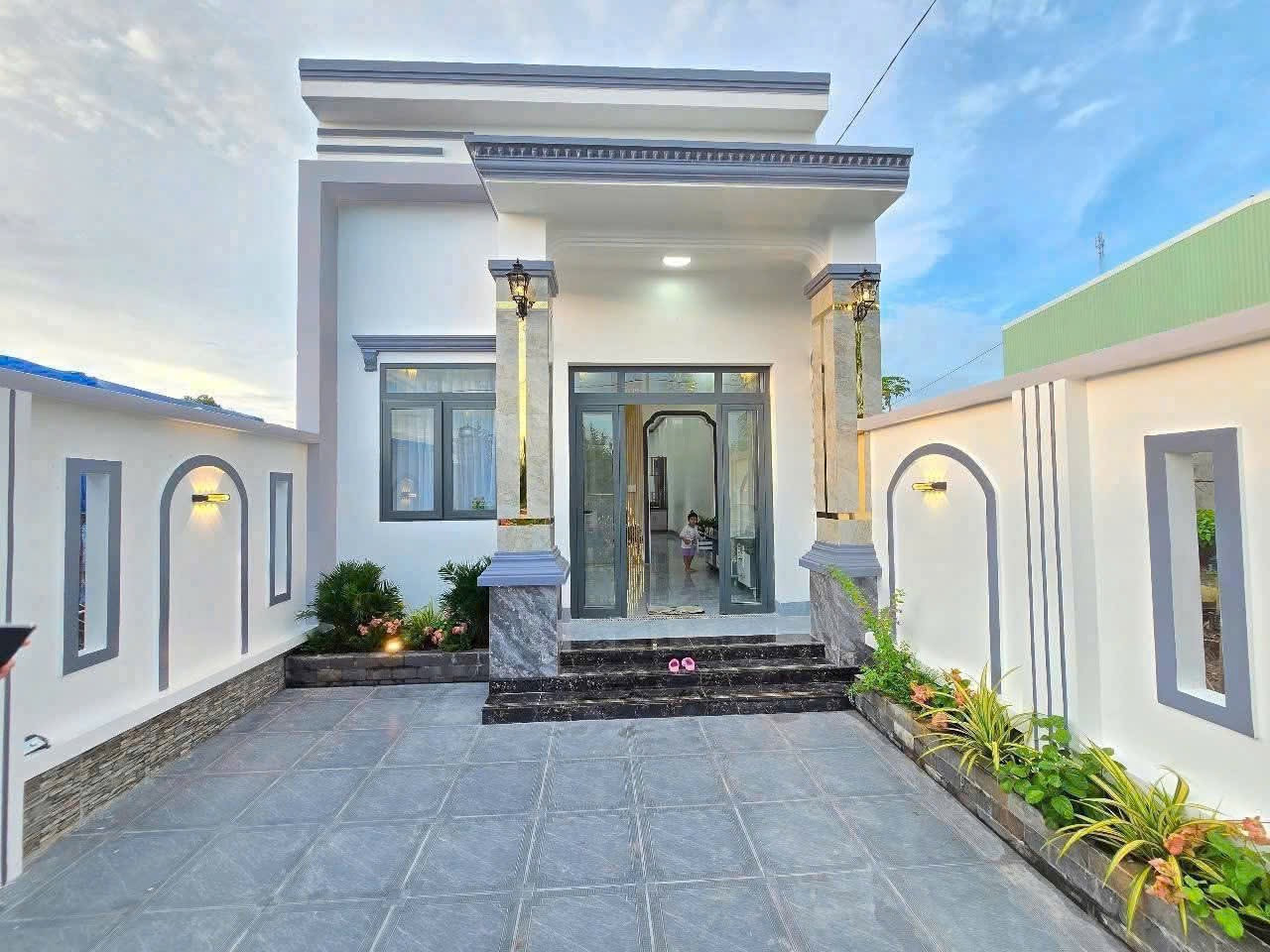Bán nhà mới xây 100% tại khu tái định cư Phú Nhuận thành phố Bến Tre.