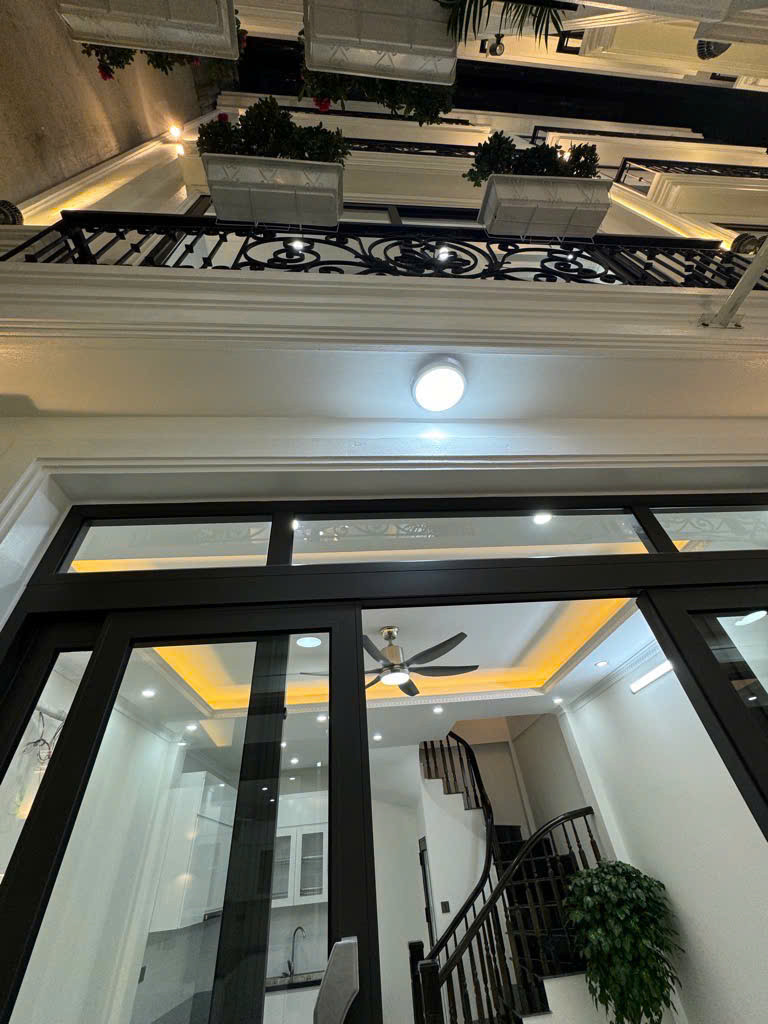 BÁN NHÀ MỚI XÂY  YÊN HOÀ- CẦU GIẤY- 30M2 x 5T x mt 3.8 x 7,6 TỶ