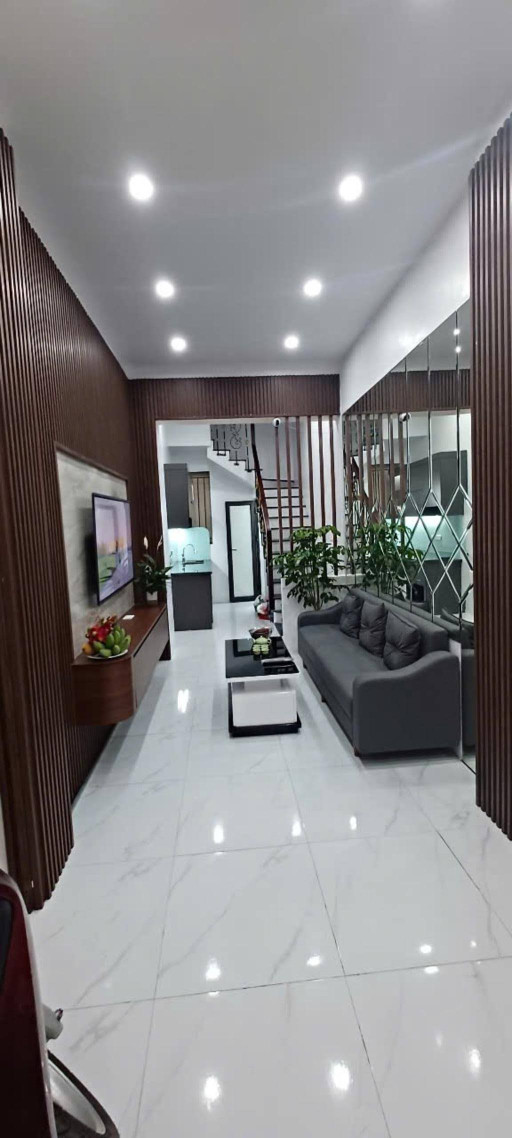 BÁN NHÀ 3 TẦNG, 28M2, HAI BÀ TRƯNG - GIÁ 5 TỶ X - SỔ ĐỎ CHÍNH CHỦ