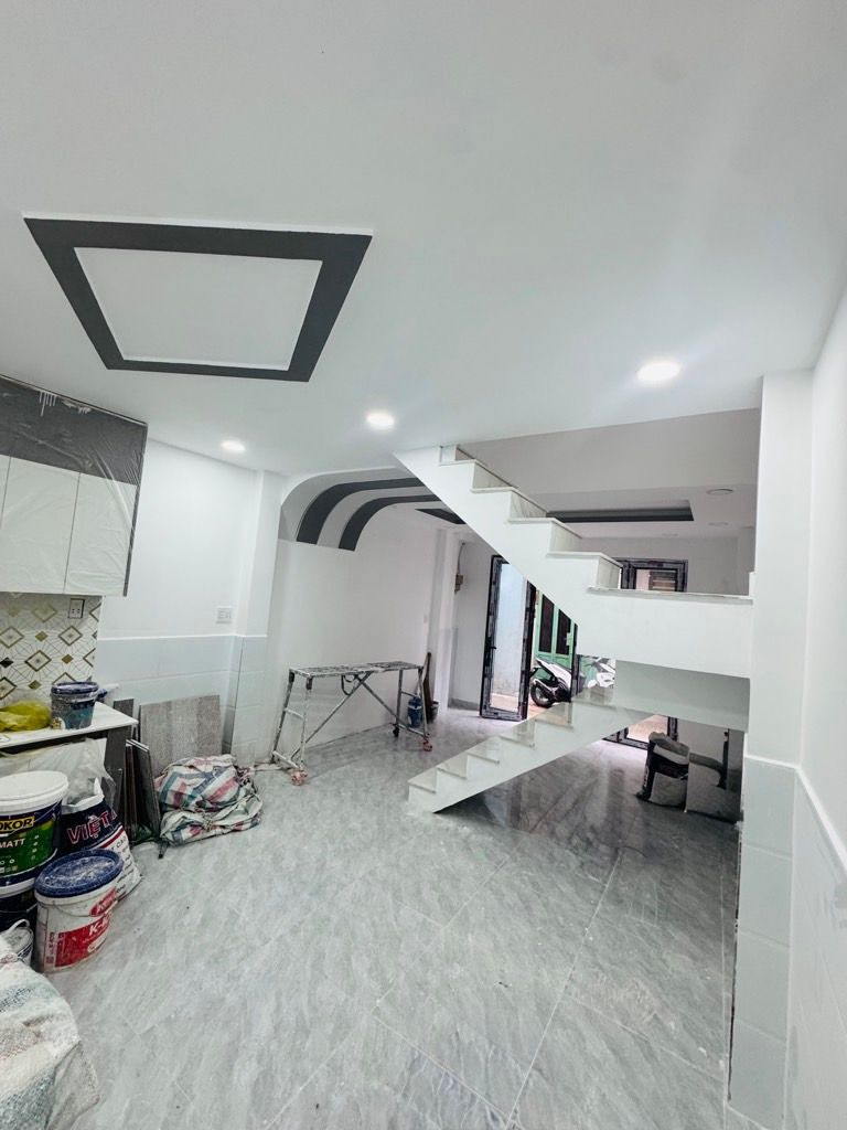 Căn Nhà 3 Tầng 4PN, SHR, Lò Gốm Thông Bình Tiên Q6 Nhà Đẹp Sáng Từng Góc, Giá 4,68 Tỷ