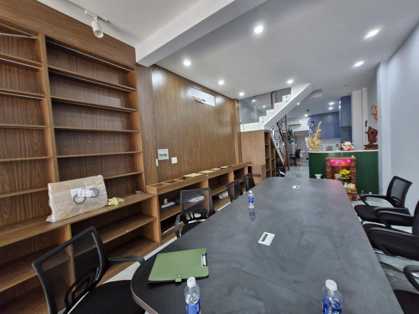 Siêu phẩm lò lu cạnh Vinhomes Nguyễn Xiển HIẾM, HXH 72m2, 4 tầng mới, có Hồ BƠI, nhỉnh 6 tỷ