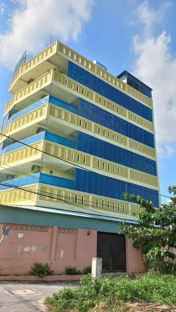 BÁN KHÁCH SẠN ĐƯỜNG LÒ LU, LONG TRƯỜNG - 200m2 - 6 TẦNG - GIÁ 20 TỶ