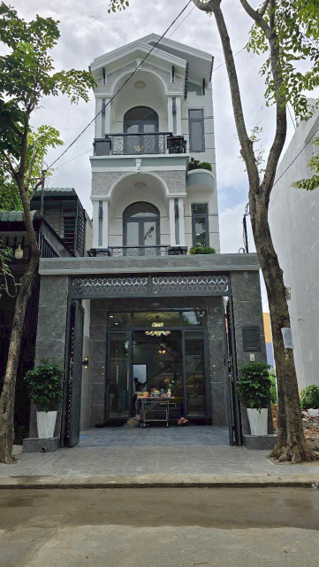 Bán nhà đẹp full nội thất đường Lò Lu