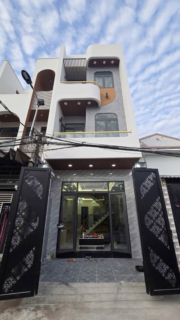 🏡 BÁN NHÀ ĐẸP 4 TẦNG – HẺM XE HƠI 6M – 61,1m² (4m x 15,3m) - SÁT MẶT TIỀN LÒ LU