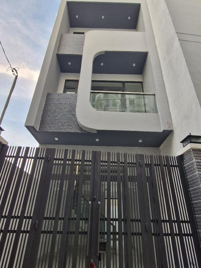 Bán Nhà HẺM XE HƠI Lò Lu – 51m2 (4m x 13m) 3 Tầng, 3PN Trường Thạnh, Quận 9