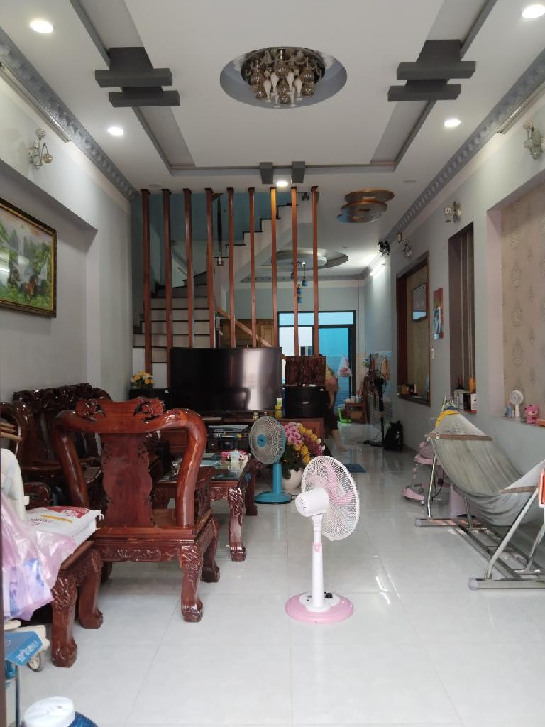 Nhà HXH, 65m2, 3TẦNG, 5.2 tỷ, Đường Lò Lu, cạnh Vinhomes Nguyễn Xiển