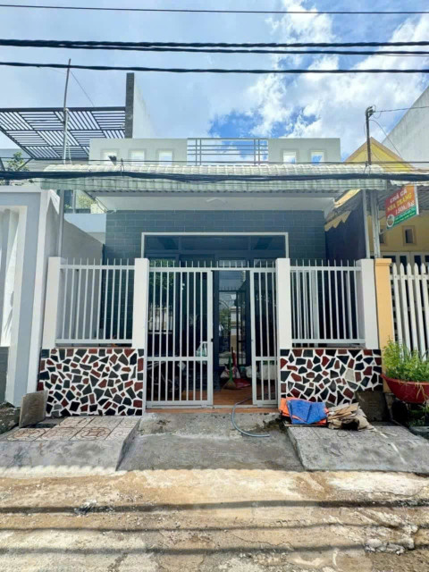 nhà 5,5 triệu 2phòng ngủ 2 máy lạnh mới đẹp khu dân cư 3A