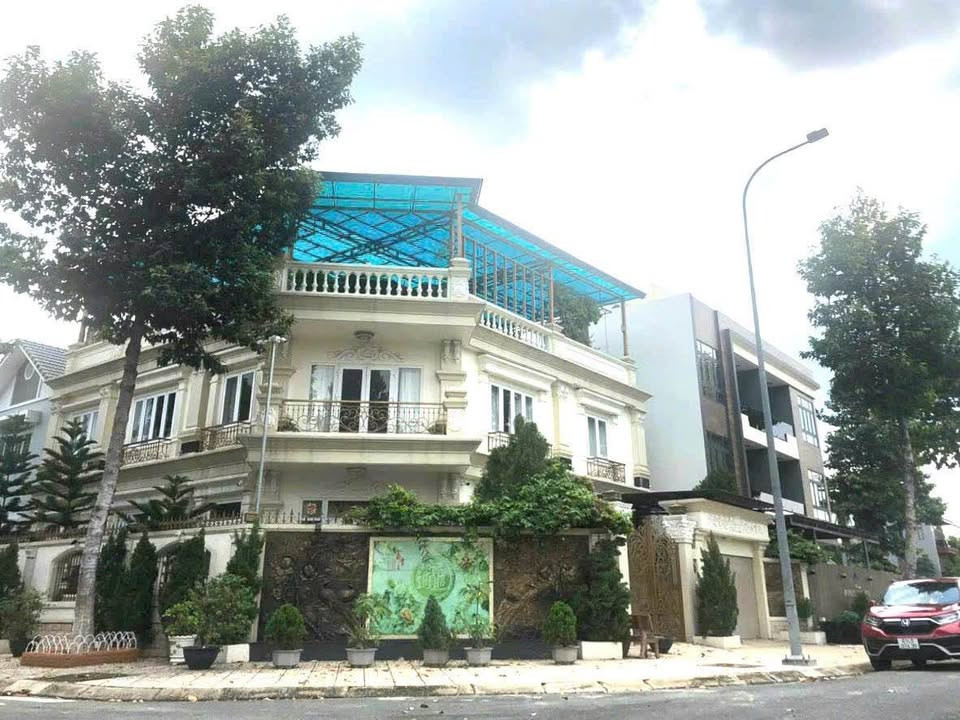 BÁN BIỆT THỰ VƯỜN TIAMO PHÚ THỊNH – LÔ GÓC 2 MẶT TIỀN SIÊU ĐẸP: 327m2