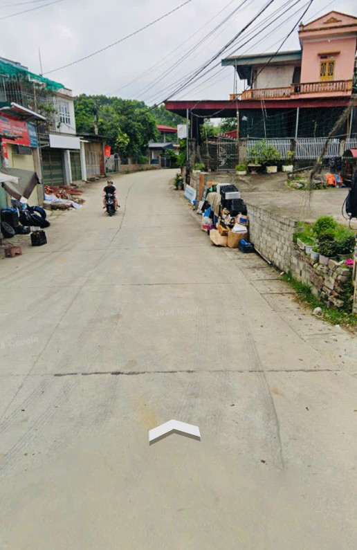 Bán nhà 200m² ngang 10m giá 2.1 tỷ Xã Hồng Sơn