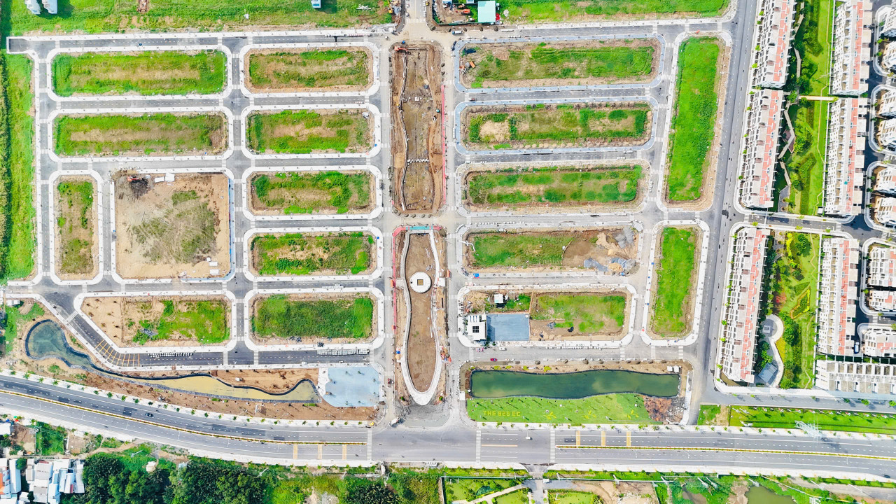 THE 826 EC, Đã Có Sổ Riêng Từng Nền, Thanh Toán 18 Tháng, Ân Hạn Gốc Lãi 24 Tháng, Hỗ Trợ Vay 70%