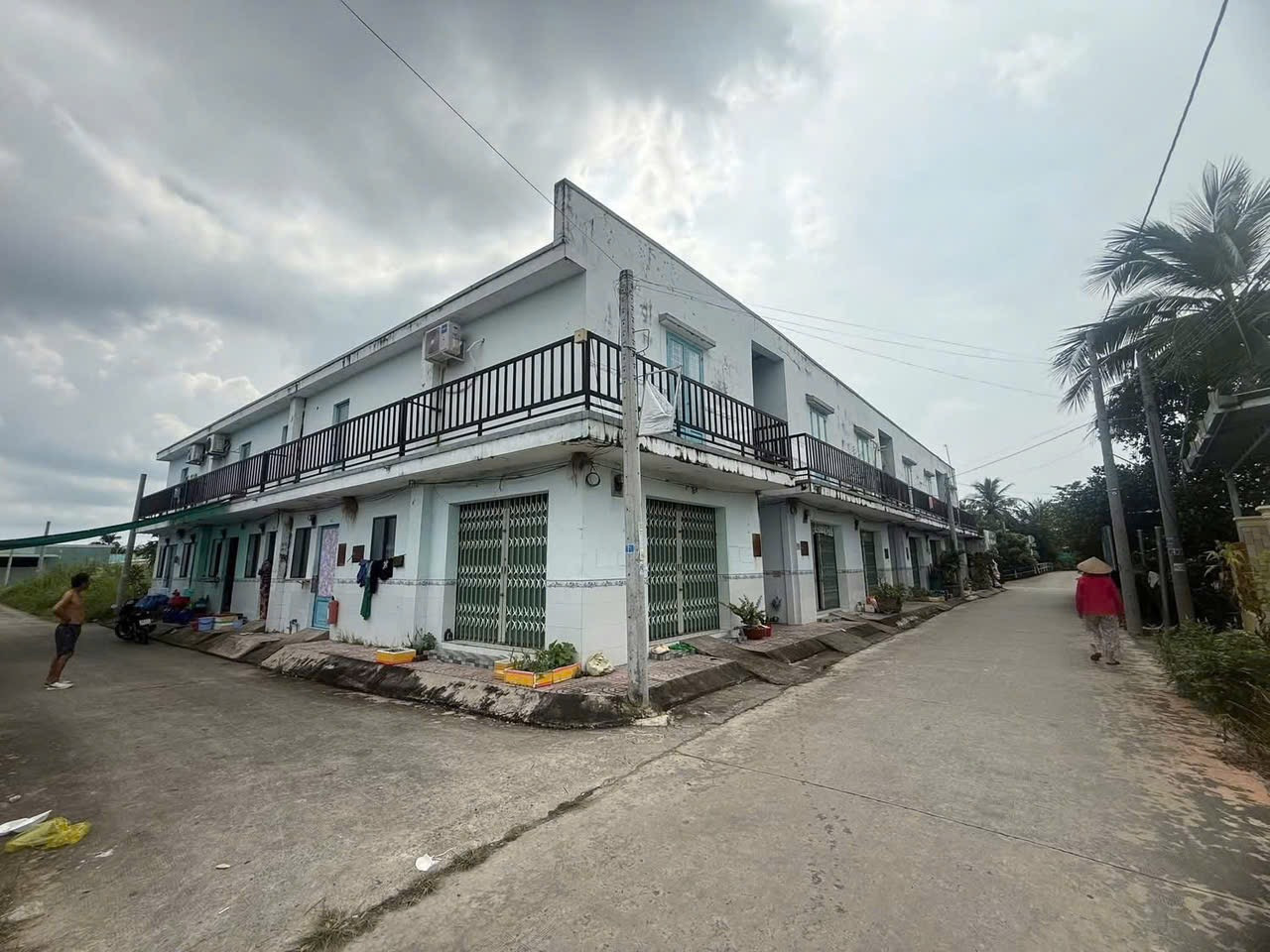BÁN NHANH 6 DÃY TRỌ VỚI GIÁ 2 TỶ 550 TRIỆU NẰM TRÊN ĐƯỜNG LONG KHÊ CẦN ĐƯỚC LONG AN