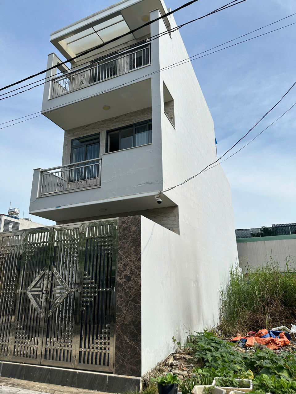 Gấp Bán Giảm 500tr Nhà Phố 72M² – 3 Tầng – Ngay Chợ Long Phước Thủ Đức. Chỉ 4.5 Tỷ TL