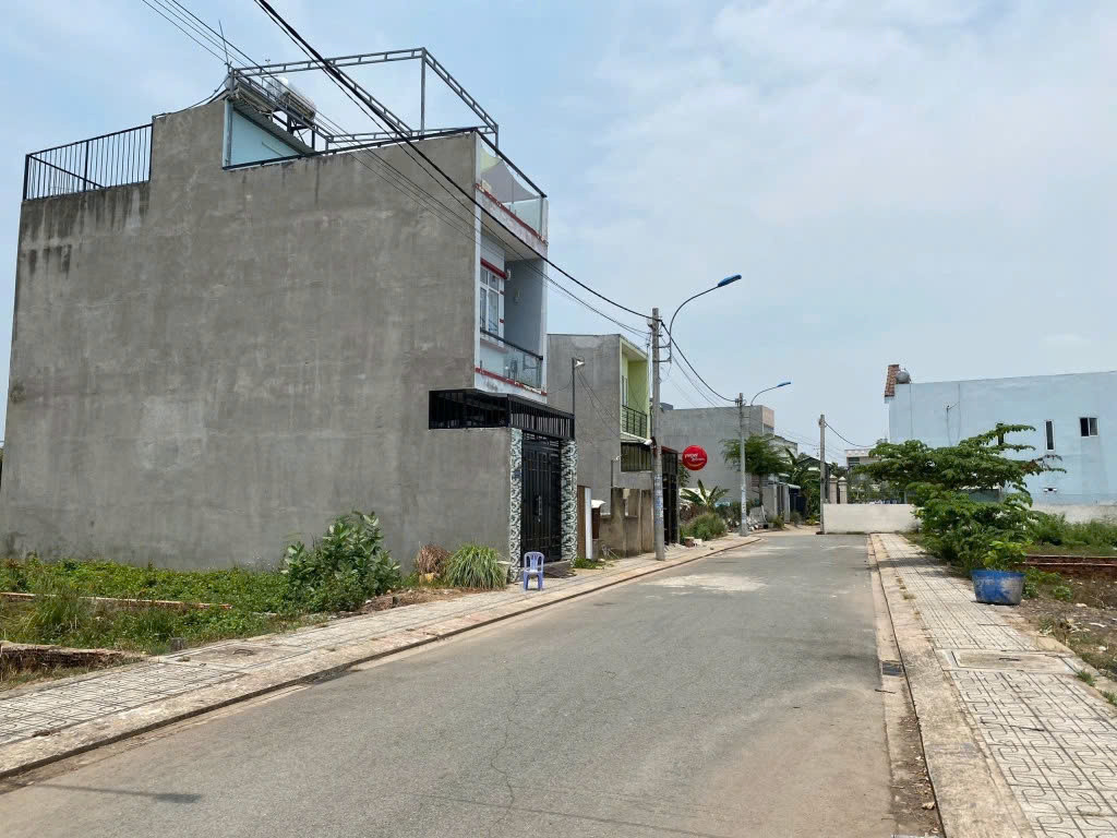 Đất dân cư hiện hữu ngay chợ Long Phước