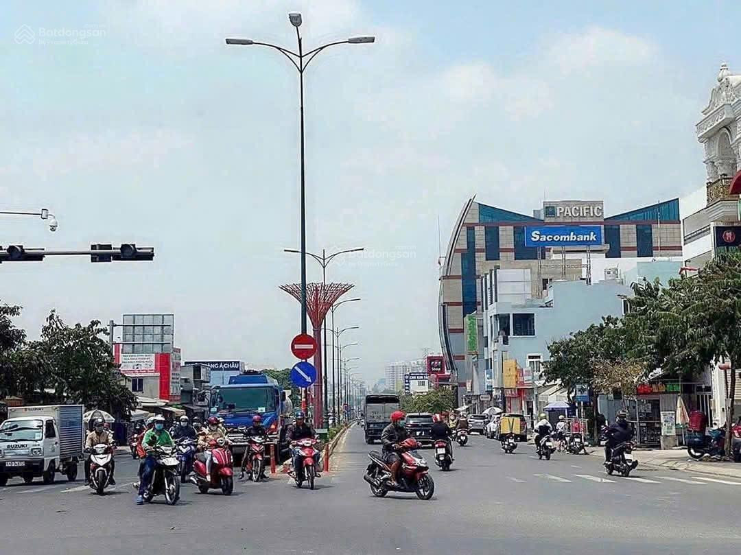 Bán lô đất ngay chợ Long Phước, Nguyễn Duy Trinh, Q9 giá 2.45TỶ gần Vinhomes