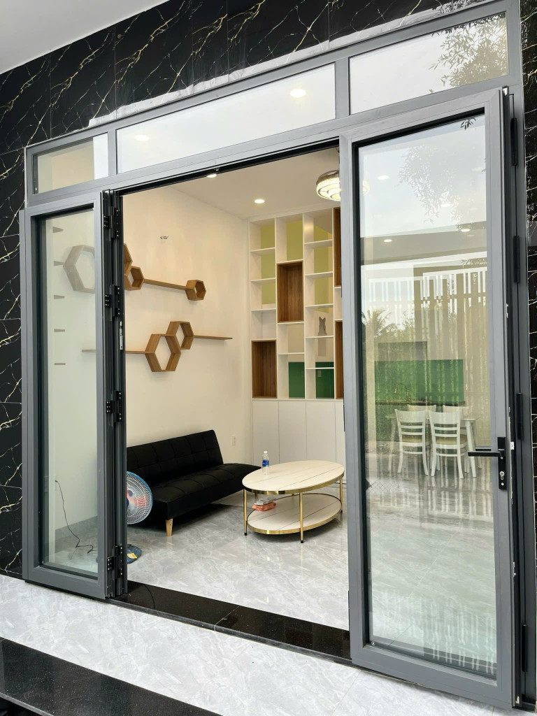 Chính chủ kẹt tiền bán gấp nhà đường Long Thuận, TP Thủ Đức. Giá 3,2tỷ/80m2. Gần Trường học, siêu thị, chợ. Liên Hệ: 0936436684