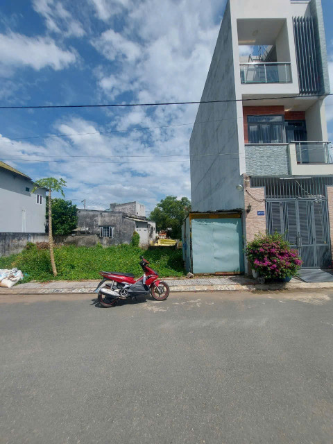 Đất kdc gần chợ long phước. Hẻm 56