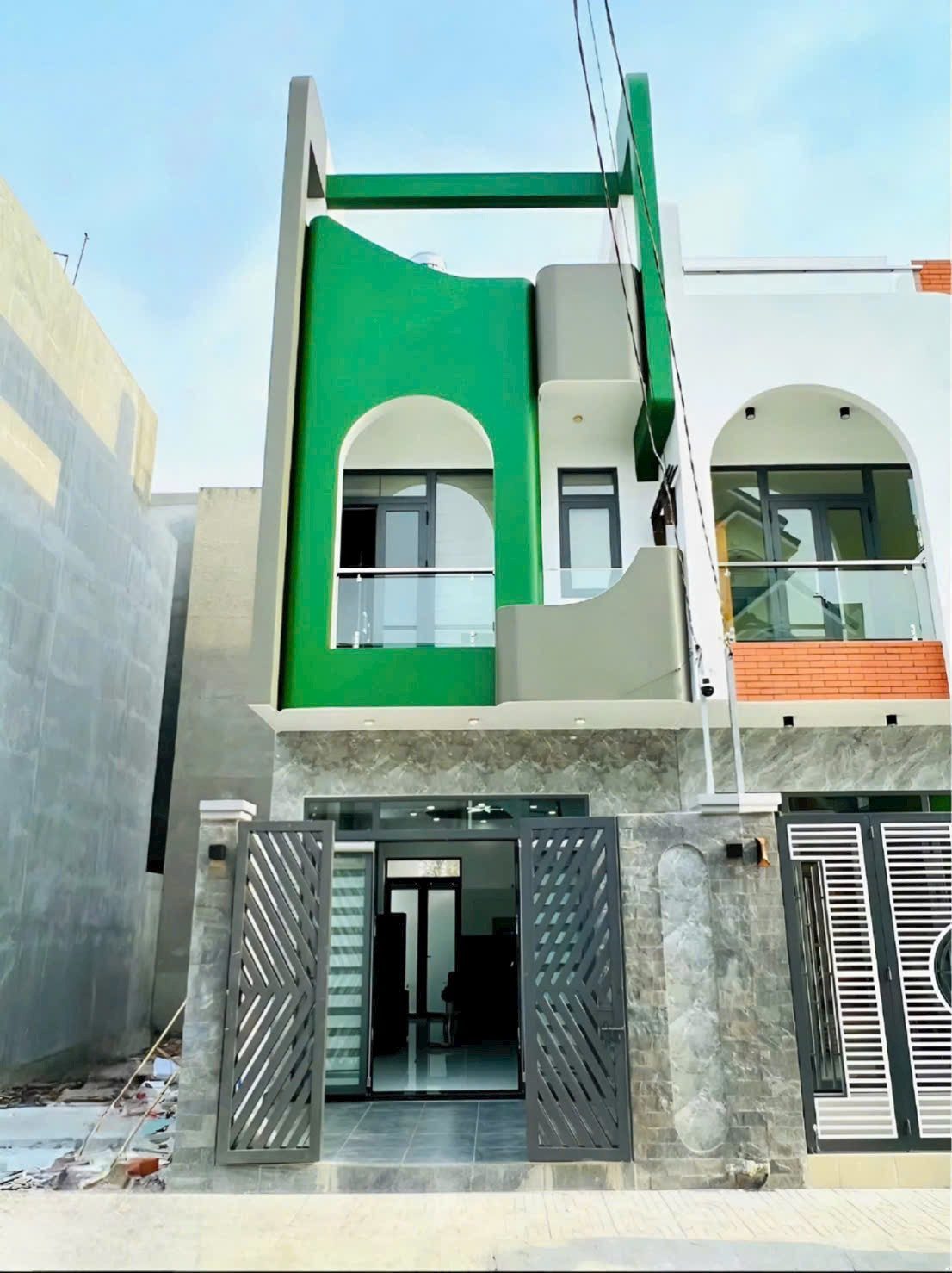 Bán Nhà mới đẹp có nội thất gần chợ Long Phước và đại học luật cs3
