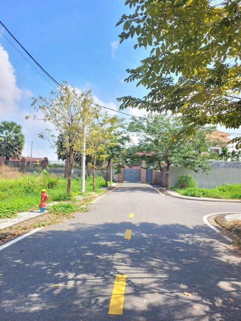 Cần bán lô đất liền kề Vinhome Grandpark Quận 9, Trường Thạnh, SHR, tiện ích xung quanh đây đủ, sang tên công chứng liền