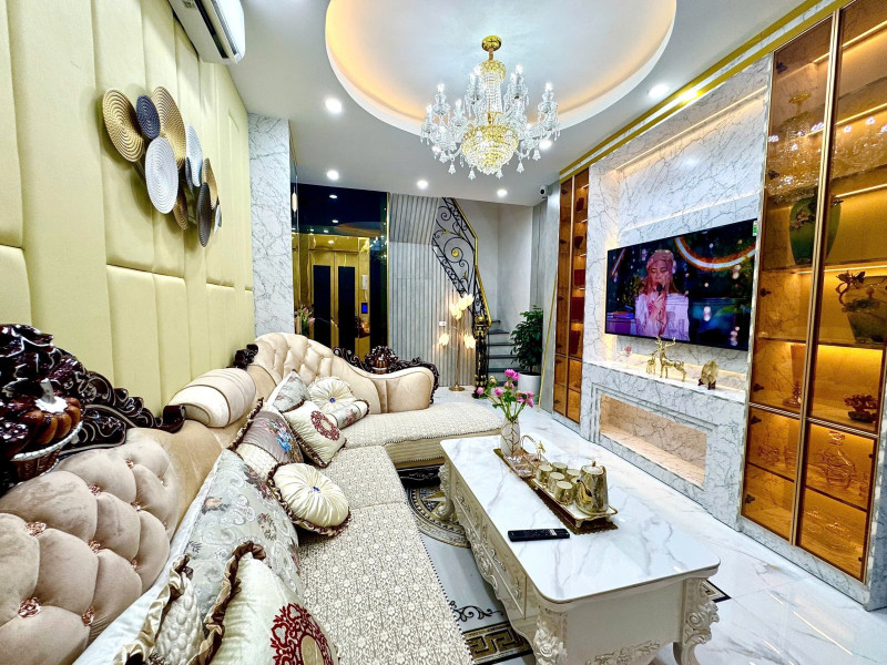 Bán nhà Lương Định Của (Đống Đa) 33m, 4 tầng, mt 3.7m, giá 8.65 tỷ