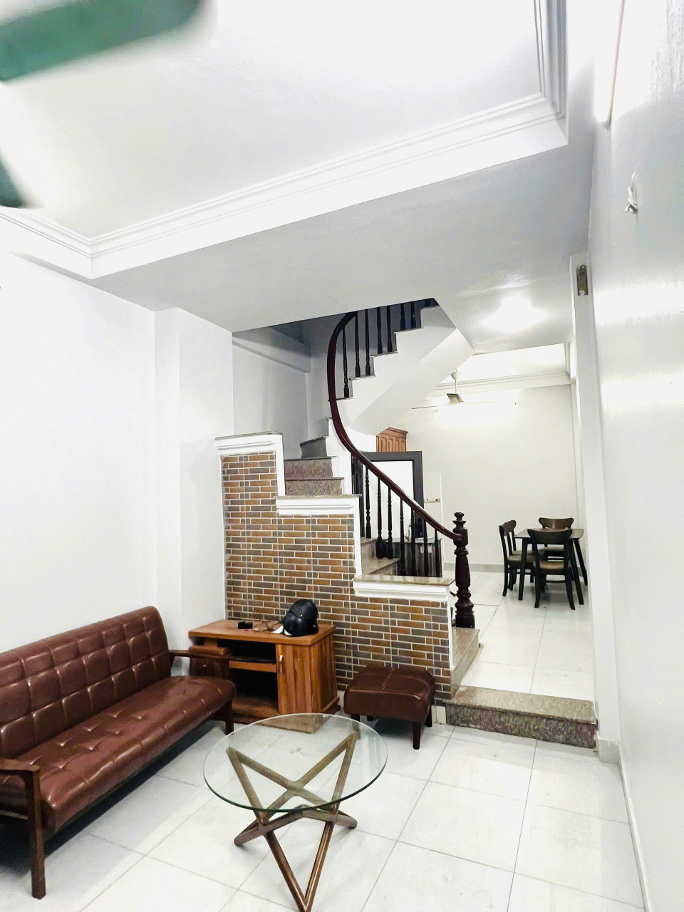 Cho thuê nhà nguyên căn ngõ Lương Khánh Thiện, 30m2 x 4 tầng, 4 ngủ 3 wc,  11.5 triệu