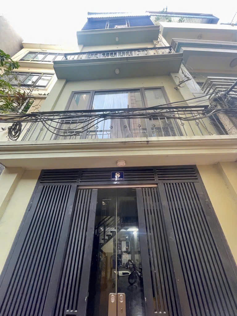 Bán nhà phố Lương Khánh Thiện 40 mét 5T 6 ngủ. Ô TÔ tránh 5m Dòng tiền 300 triệu/năm. Chỉ 7 tỷ 550