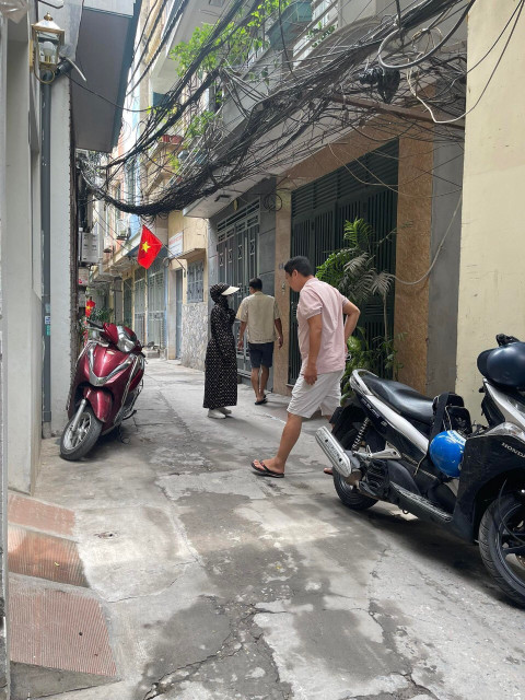 Cho thuê nhà nguyên căn khu Lương Khánh Thiện, Tương Mai, Hoàng Mai. DT 42m x 4 tầng. giá 13tr