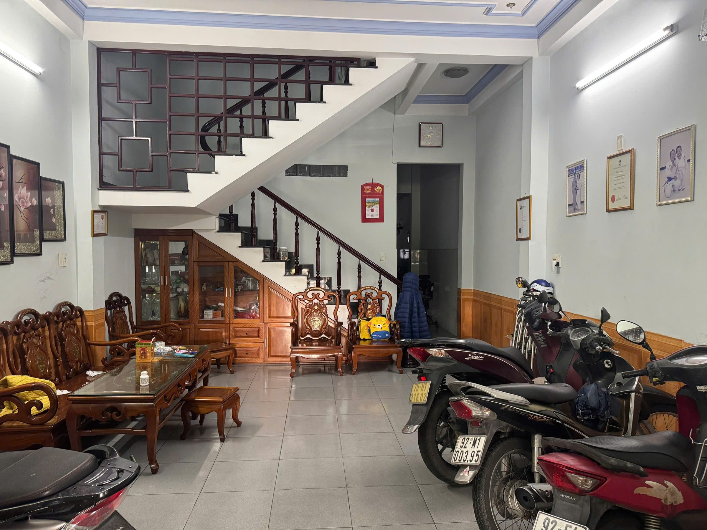 Cần bán căn nhà 3 tầng đường 7m5 Lương Nhữ Hộc - Đối diện trường Đh Ngoại Ngữ Đà Nẵng