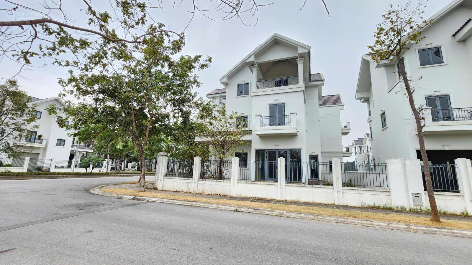 Chính chủ cần bán biệt thự căn góc đẹp nhất dự án Sky Garden Vĩnh Yên – Đối diện công viên, khu dân trí cao