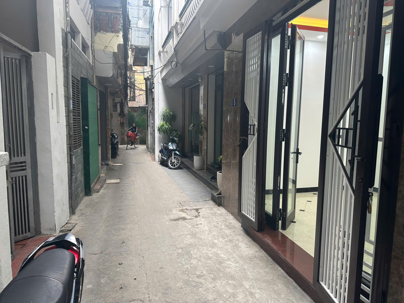 Bán nhà riêng 48m2, 11 tỷ, 7PN, 5WC - THANG MÁY- tại ngõ 18 Lương Yên, Bạch Đằng, Hai Bà Trưng, Hà Nội