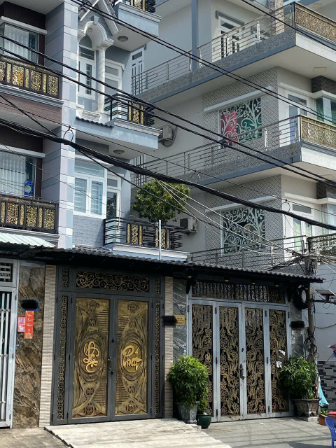 Bán gấp nhà siêu phẩm MT Lưu Hữu Phước, P15 Q8. View sông lớn. DT 84m2. Giá chỉ 6.7tỷ.