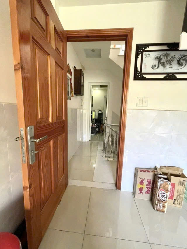 NHÀ 3 TẦNG ĐÚC BTCT 4 PHÒNG NGỦ PHÙ HỢP Ở VÀ CHO THUÊ.