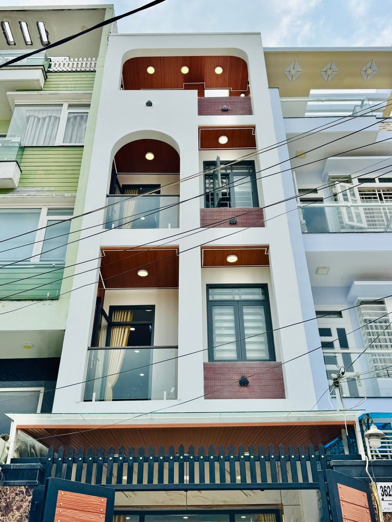 Bán nhà chính chủ, Đường Lý Chính Thắng, Phường 6, Quận 3, DT 73,5m2, Gía 4tỷ125triệu, Giá cho thuê 28 triệu/tháng, Sổ hồng riêng