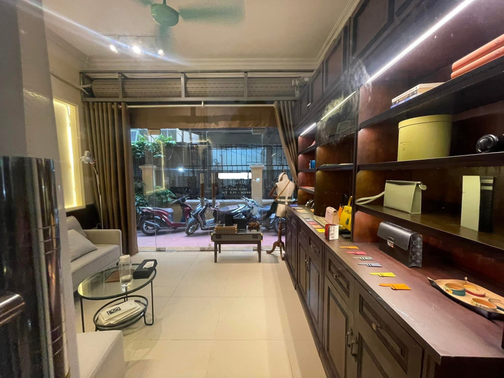 PHỐ VIP LÝ NAM ĐẾ💥 HOÀN KIẾM💥 71M2 x 6T💥 MT 5.8M💥 35.5 TỶ💥 THANG MÁY💥 GẦN PHỐ💥 OTO ĐỖ CỬA