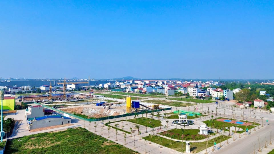 Quỹ đất nền đẹp giá tốt cho nhà đầu tư ngay cạnh KC Sam Sung. Tiềm năng sinh lời vượt trội.