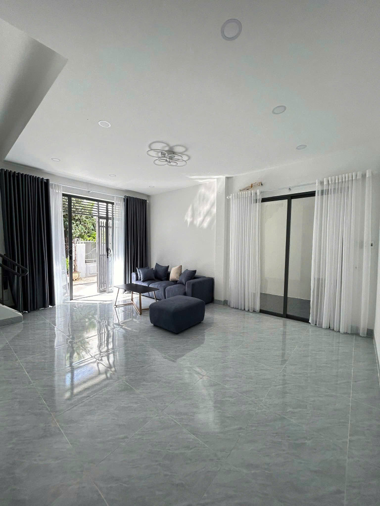 🏡 BÁN NHÀ 2 TẦNG – ĐƯỜNG ÔTÔ LÝ PHỤC MAN, P. VĨNH PHƯỚC, NHA TRANG
•💰 Giá: 4,5 tỷ bao thuế phí