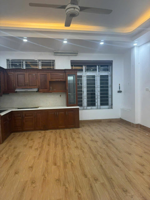 Bán nhà Lý Quốc Sư, 60m2, mặt tiền 4m, nhỉnh 30 tỷ, KD khách sạn, homestay, apartment