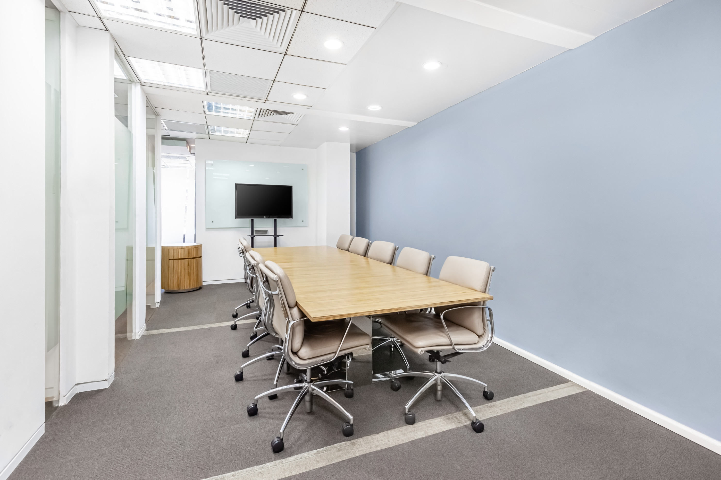 Sẵn sàng làm việc ngay tại không gian văn phòng mở dành cho 10+ người tại Regus Sentinel Place