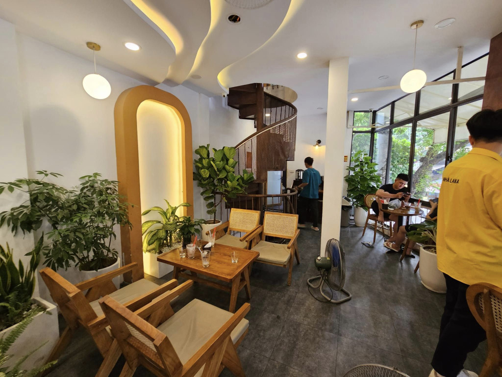 ⚜️ VIP NHÀ HÀNG CAFE MẶT PHỐ LÝ THÁI TỔ, HOÀN KIẾM, 48M2 5T MT KHỦNG 18M, CHỈ 54 TỶ ⚜️