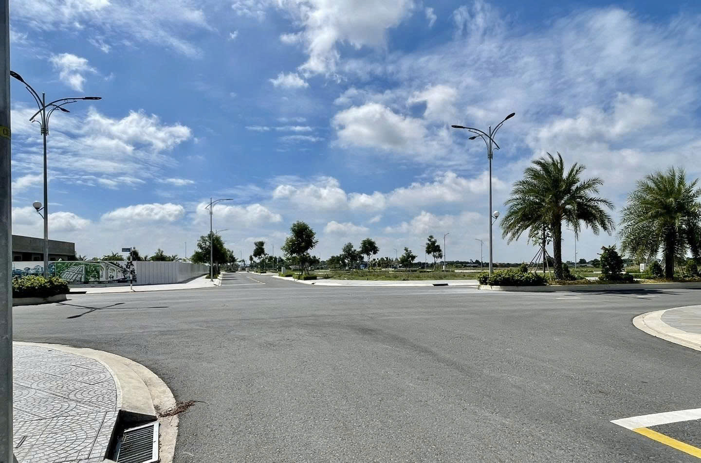 Cần bán đất KDT Đại Phước cách Cầu Cát Lái 2km - Giá chỉ 18triệu/m2 -Sổ Hồng Riêng