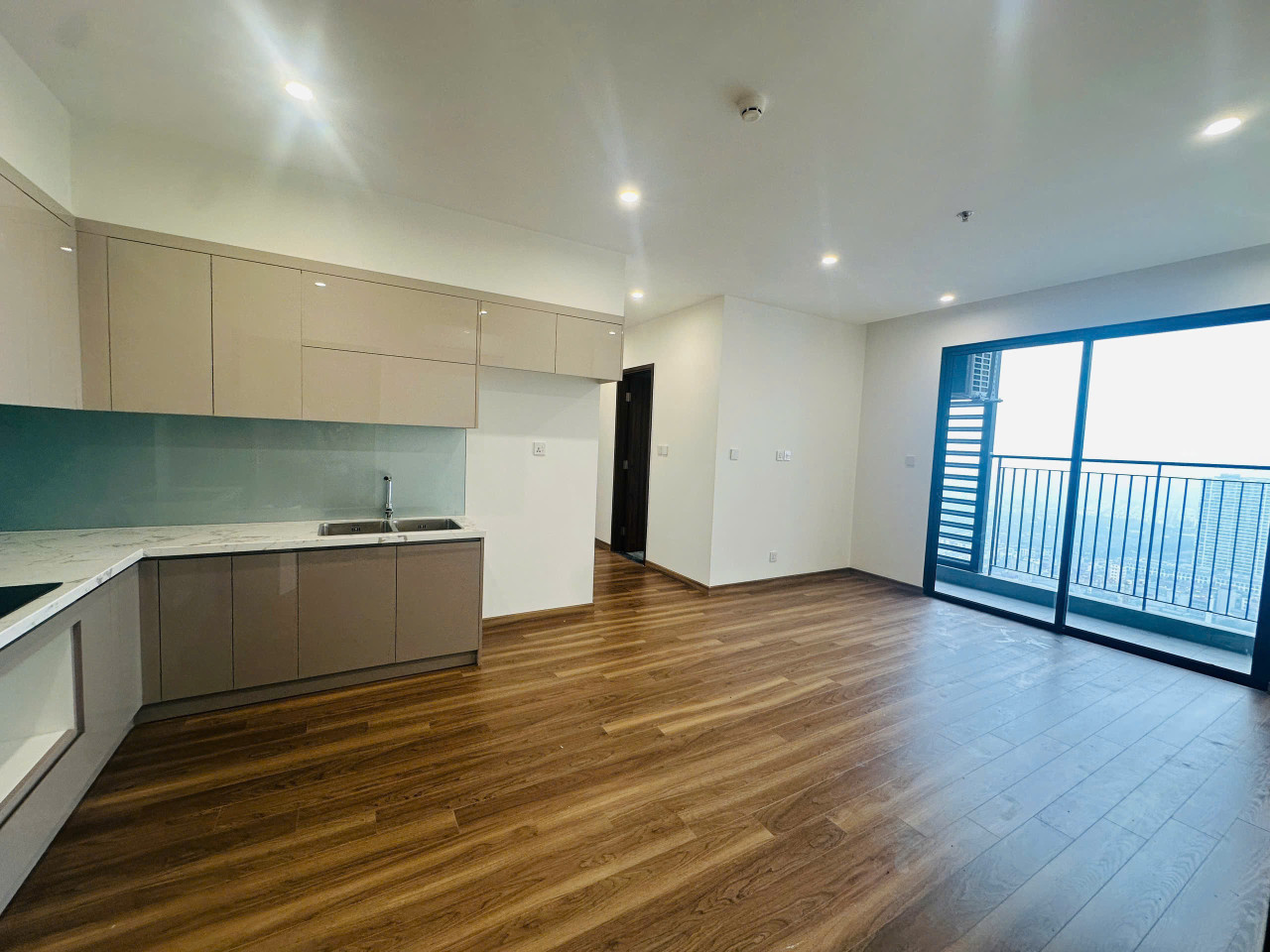 Chính chủ bán căn hộ 54m2 2 phòng ngủ, 2 vệ sinh tại tòa Zurich 2 vinhomes ocean park 1- Vị trí vàng, tầm nhìn triệu đô