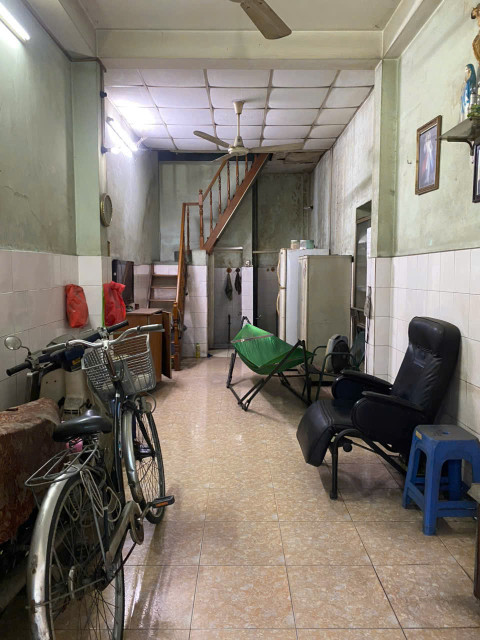 Giá mềm nhất quận Tân bình: 5,4 tỷ - Lý Thường Kiệt - DT:28m² -2 Tầng - Khu Vực Xây Cao Tầng - Nhà Hiện Tại Trệt - Lầu - 1pn - 1wc -Nhà Hơi Cũ Tiện Xây Mới Hoặc Giữ Nguyên Hiện Trạng Cho Thuê - TEL: 077 888 5818 chuyên bds Sài gòn