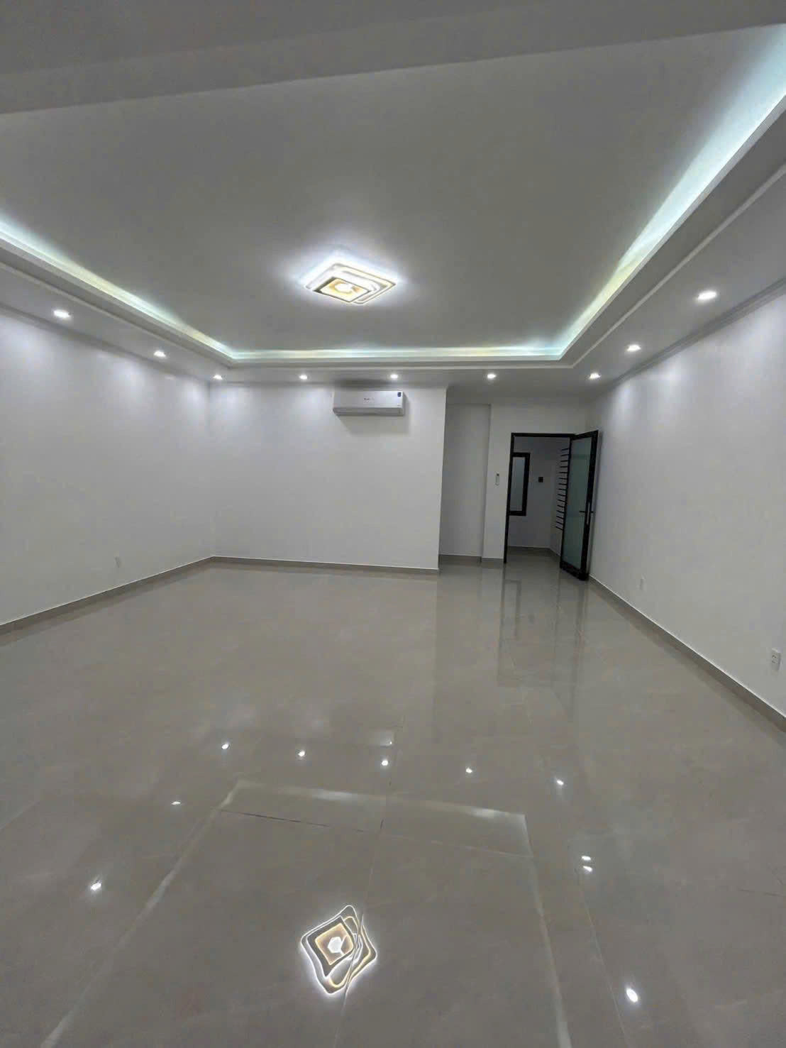 📌📌📌LÀM VIỆC TRỰC TIẾP GIÁ TỐT !!! NHÀ LÝ TỰ TRỌNG 33TR
