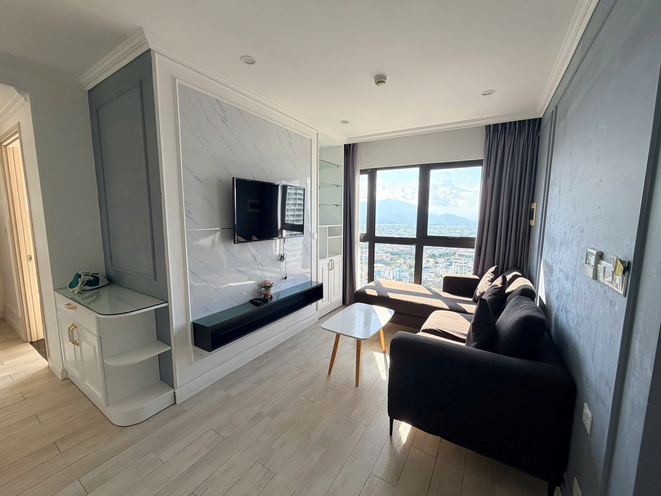 CHO THUÊ CĂN HỘ GOLDCOAST 2 PHÒNG NGỦ, VIEW XÉO BIỂN. LH 0935 964 828 - E Hiền