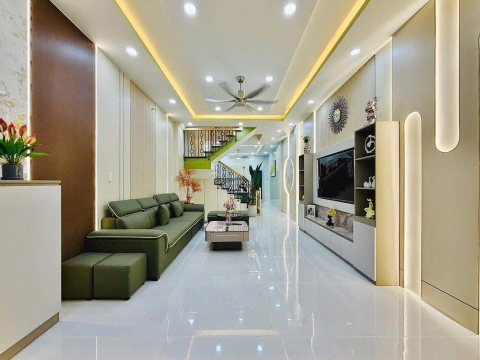 Cần bán nhanh nhà mặt tiền hẻm 30 Mạc Đỉnh Chi, Phường Sài Gòn diện tích 60m2, giá 3tỷ5 đang cho thuê 30tr/tháng, sổ hồng riêng